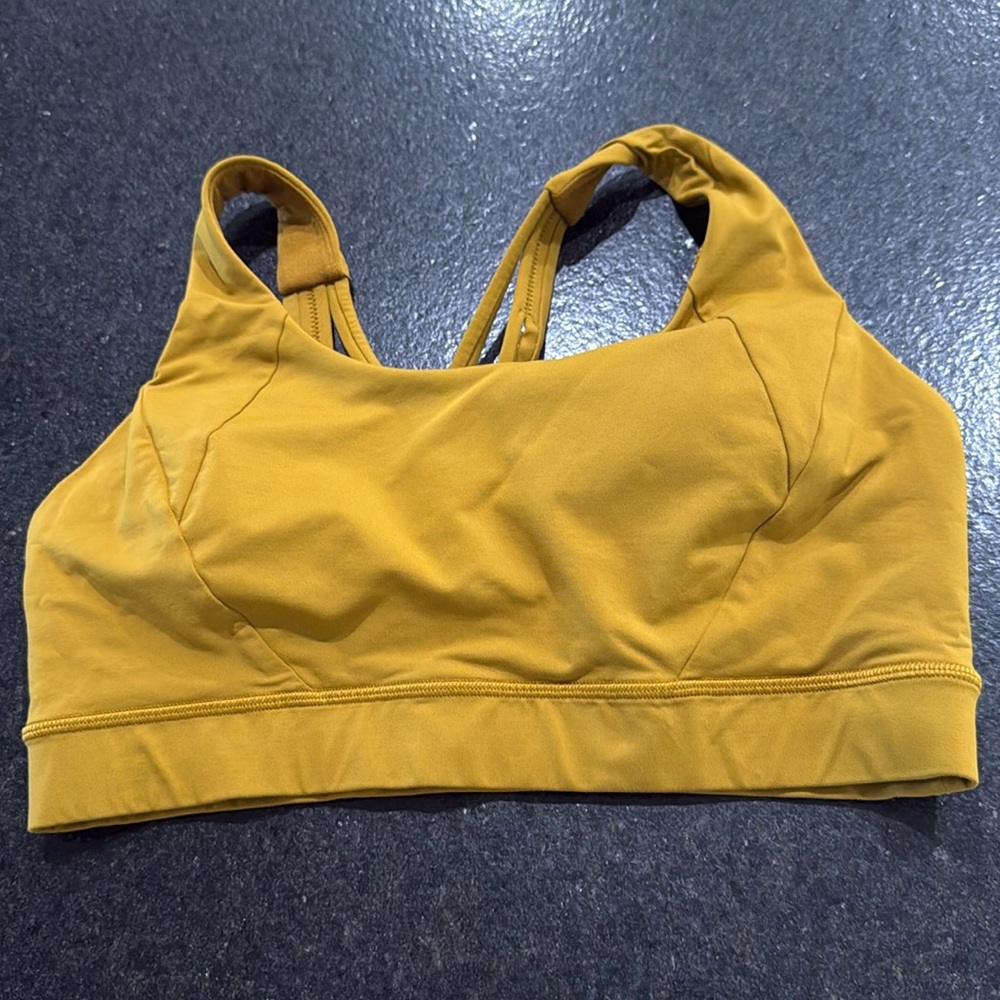 Lululemon sports bra